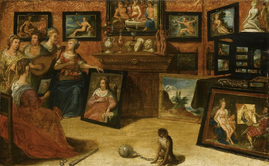 Vue d'un intérieur avec des oeuvres d'art